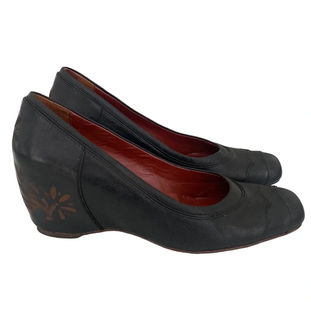 Modern Vintage Black Leather Floral Laser Cut Hidden Wedge Pumps